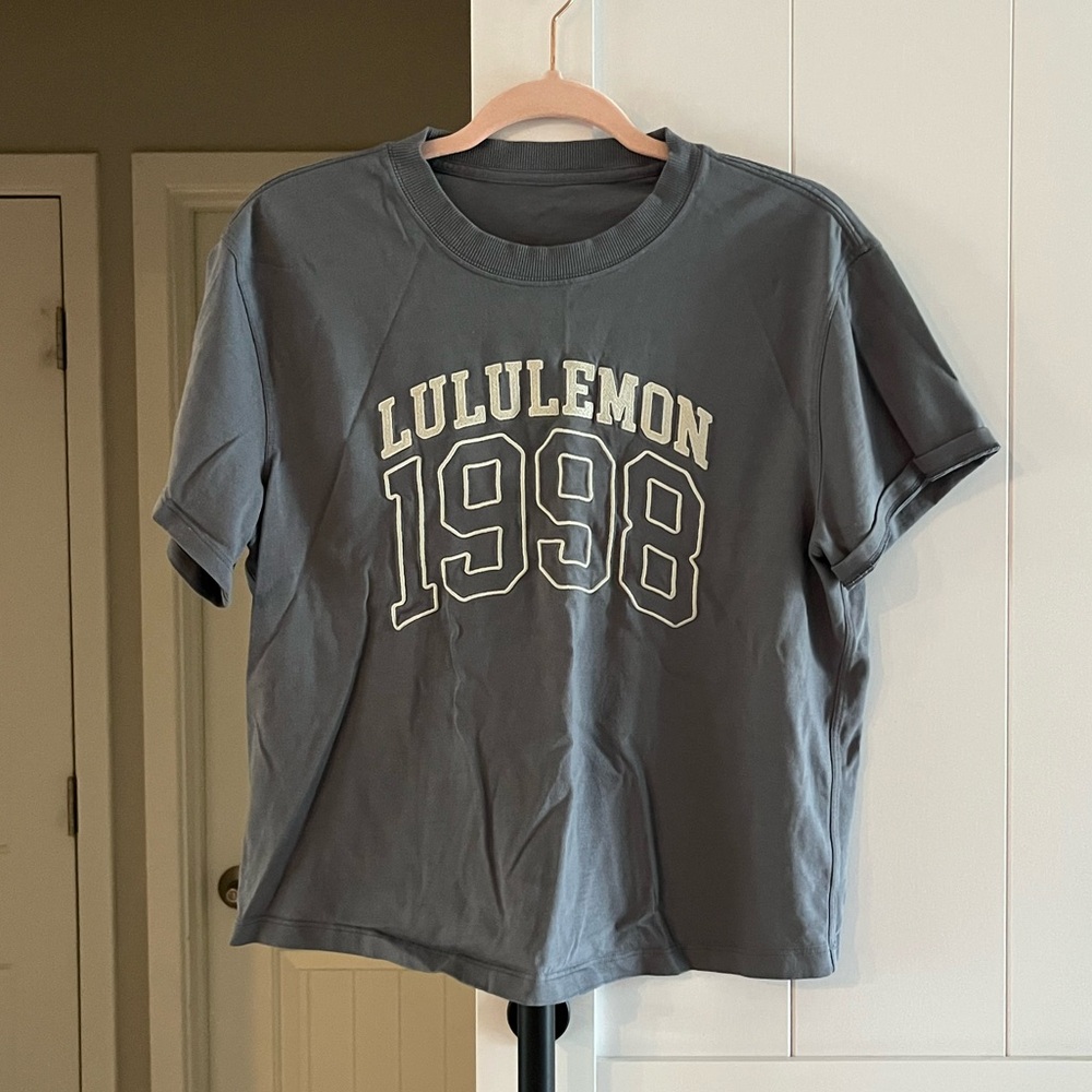 Lululemon Athletica Relaxed Fit Tee